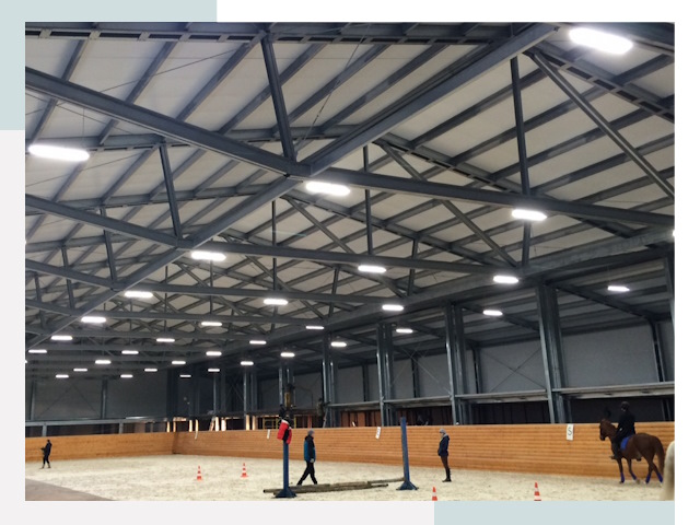 Строительство конных манежей от 612 руб в Братск